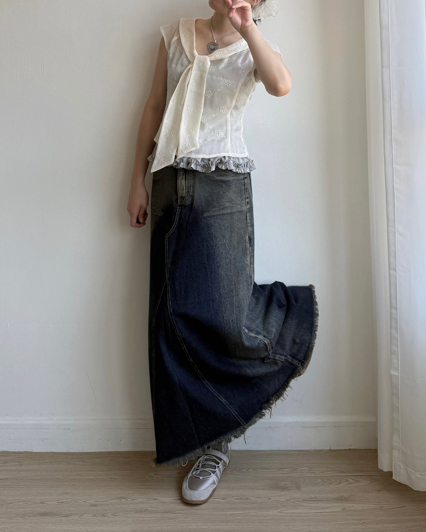 SK196 Dirty Crack Denim Skirt - Navy