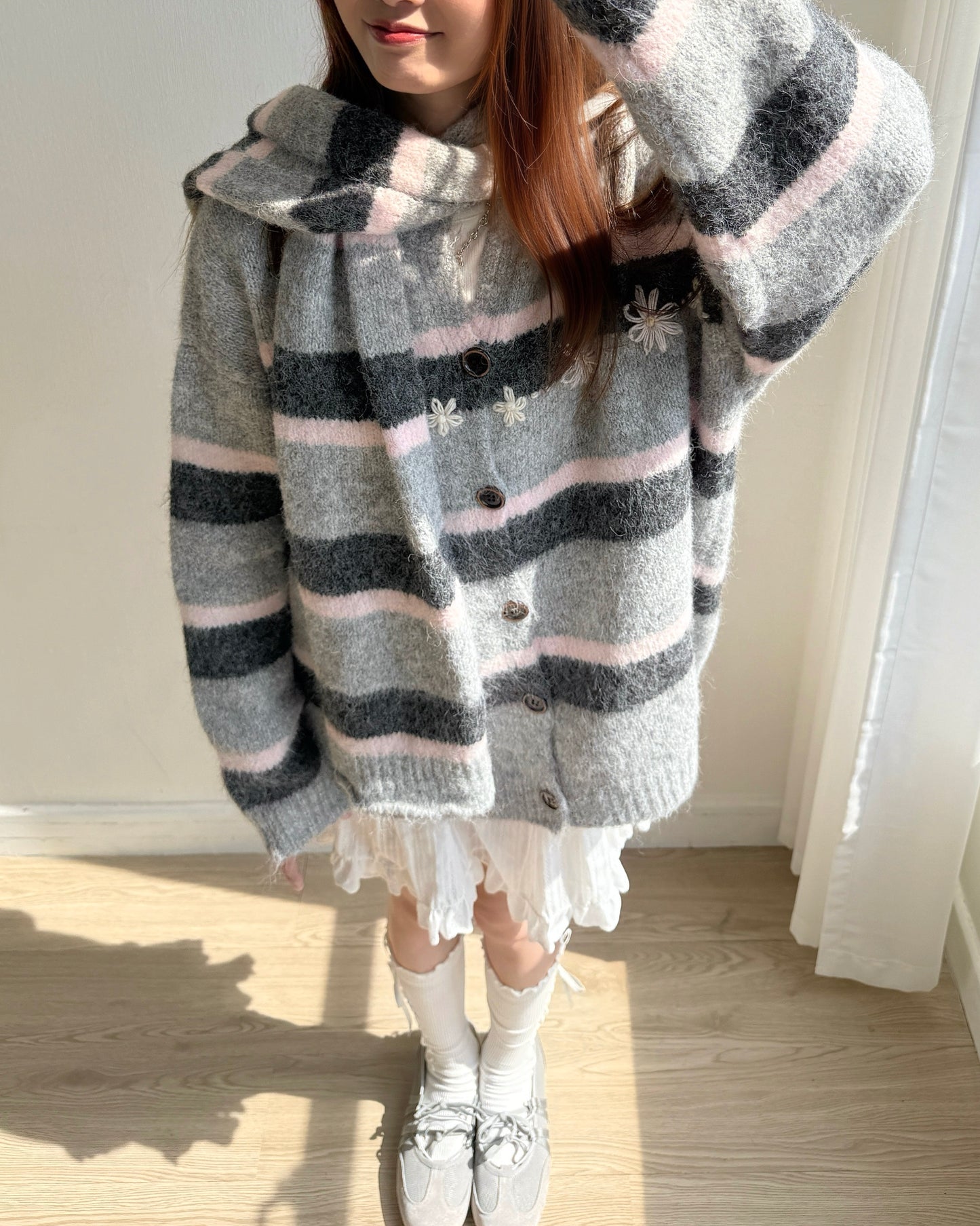 CD054 Floral Muffler Knit - Gray | Brown