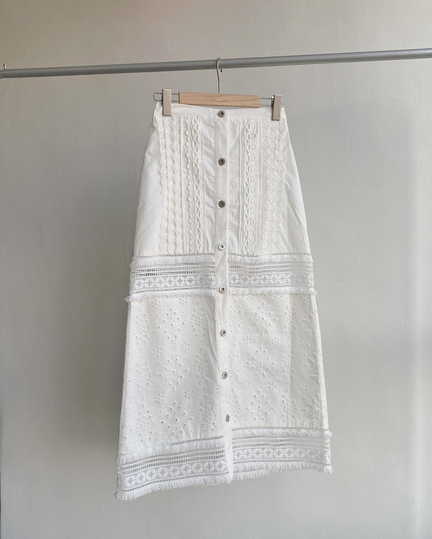 現貨 SK171 Button Lace Skirt - White | Black