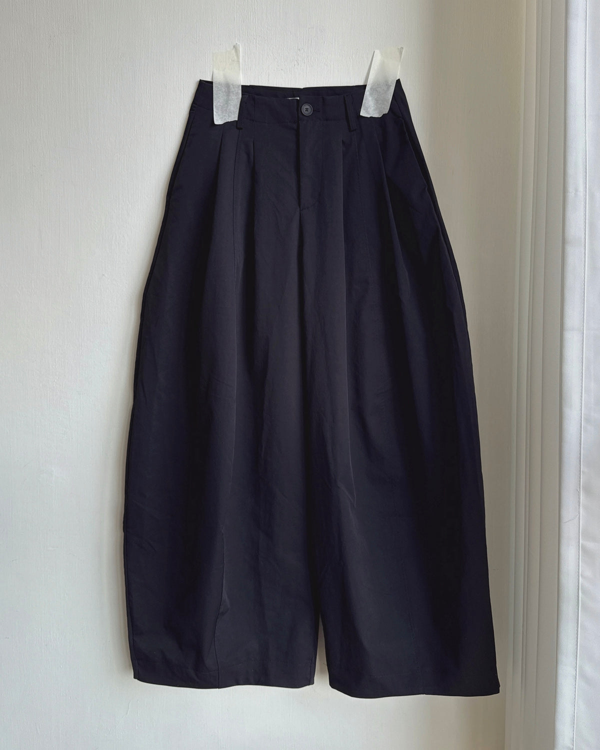 PT086 Balloon Wide Pants - Ivory | Black