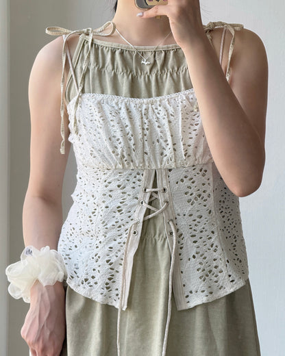 VT319 Eyelet Vest - Ivory