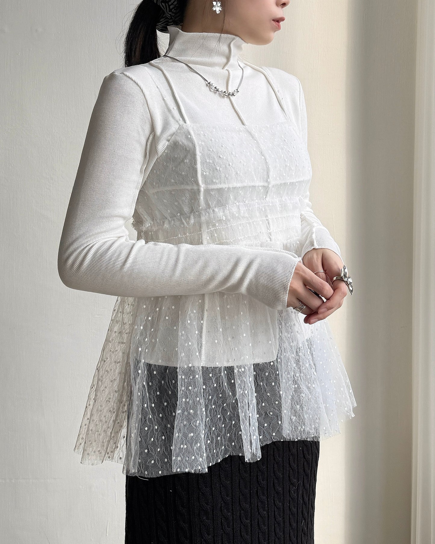 VT270 Lace Vest - Black