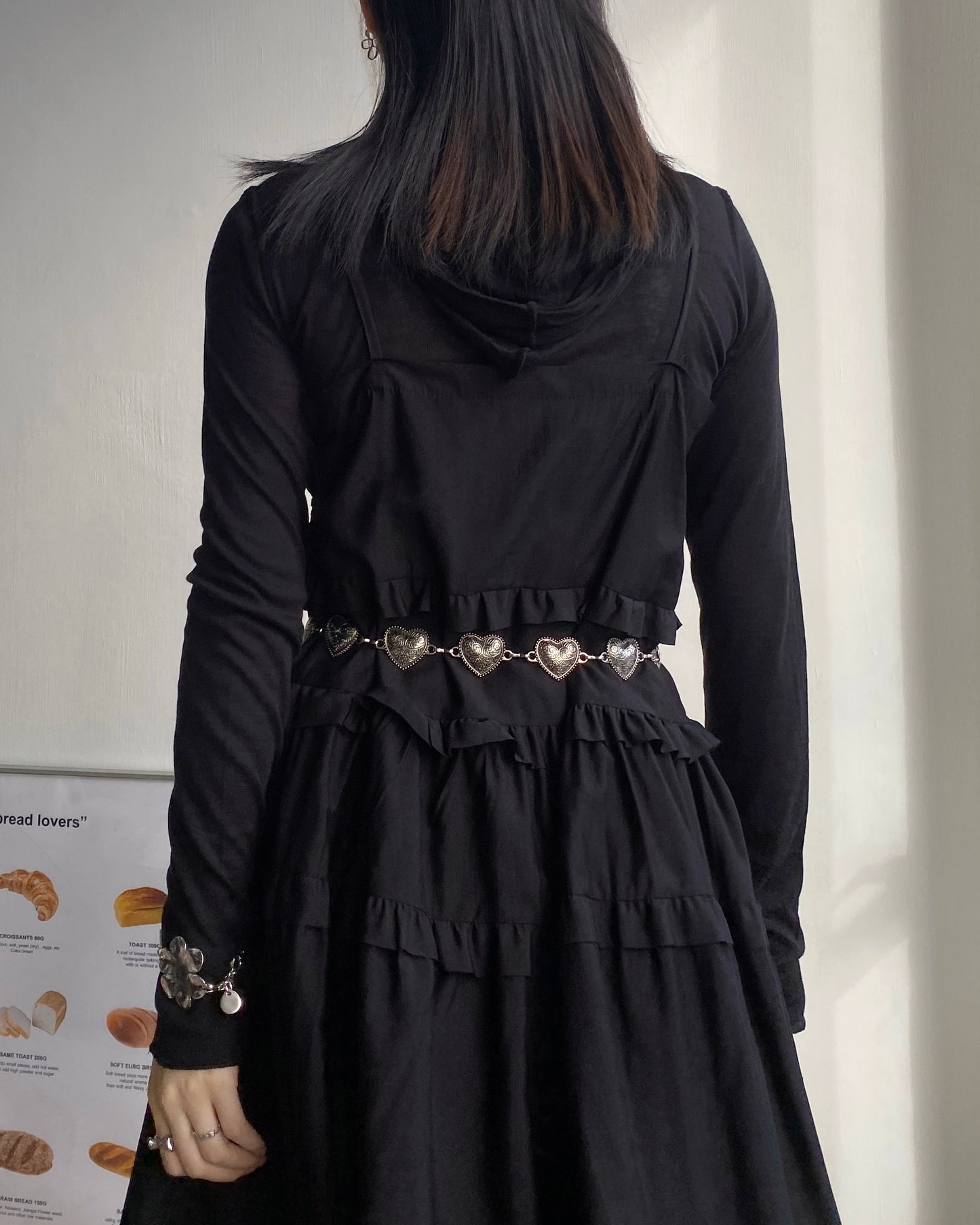 DS257 Ruffle Button OPS - Ivory | Black