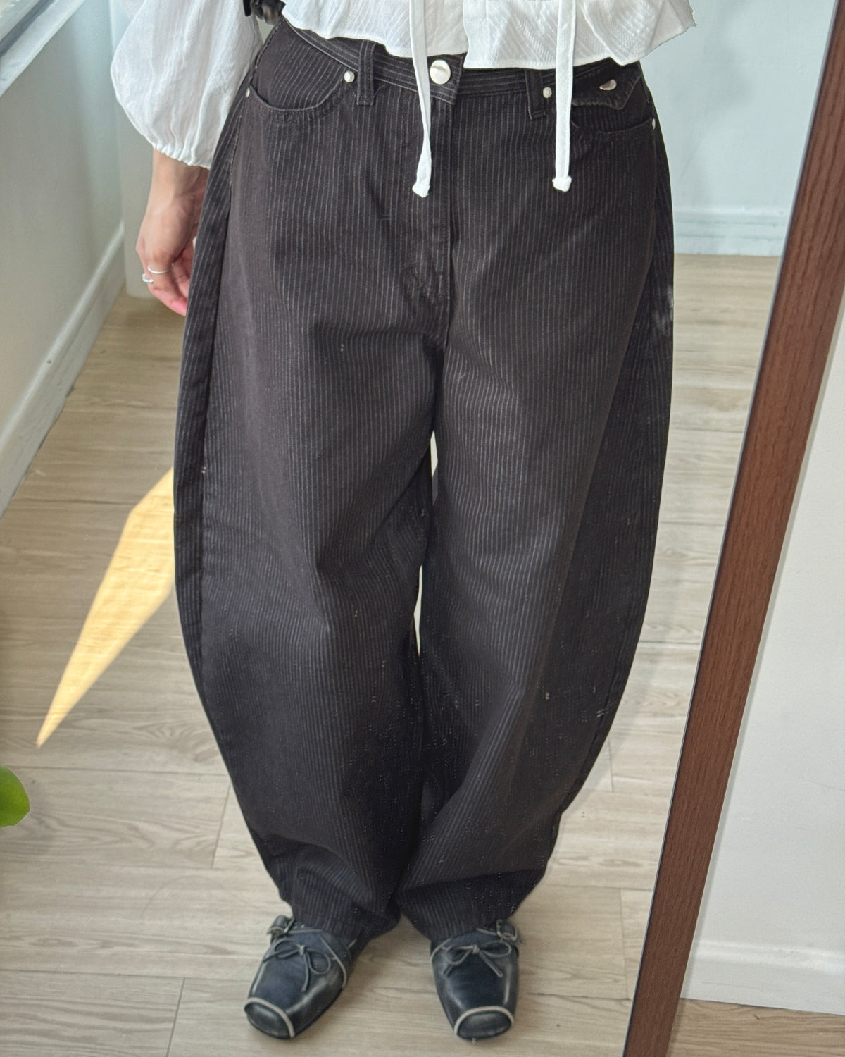 JN070 Balloon Buckle Stripe Pants - Navy | Brown | Gray