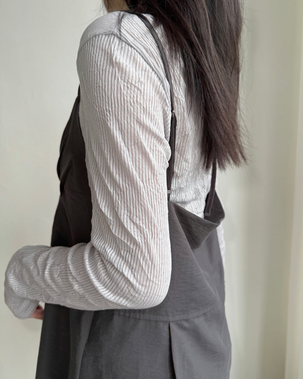 TP608 V-Neck Wrinkles Top - Ivory | Gray | Black