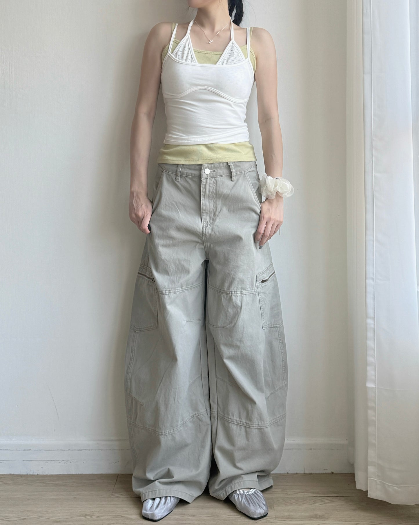 VT309 Floral Layer Vest - White | Green | Navy