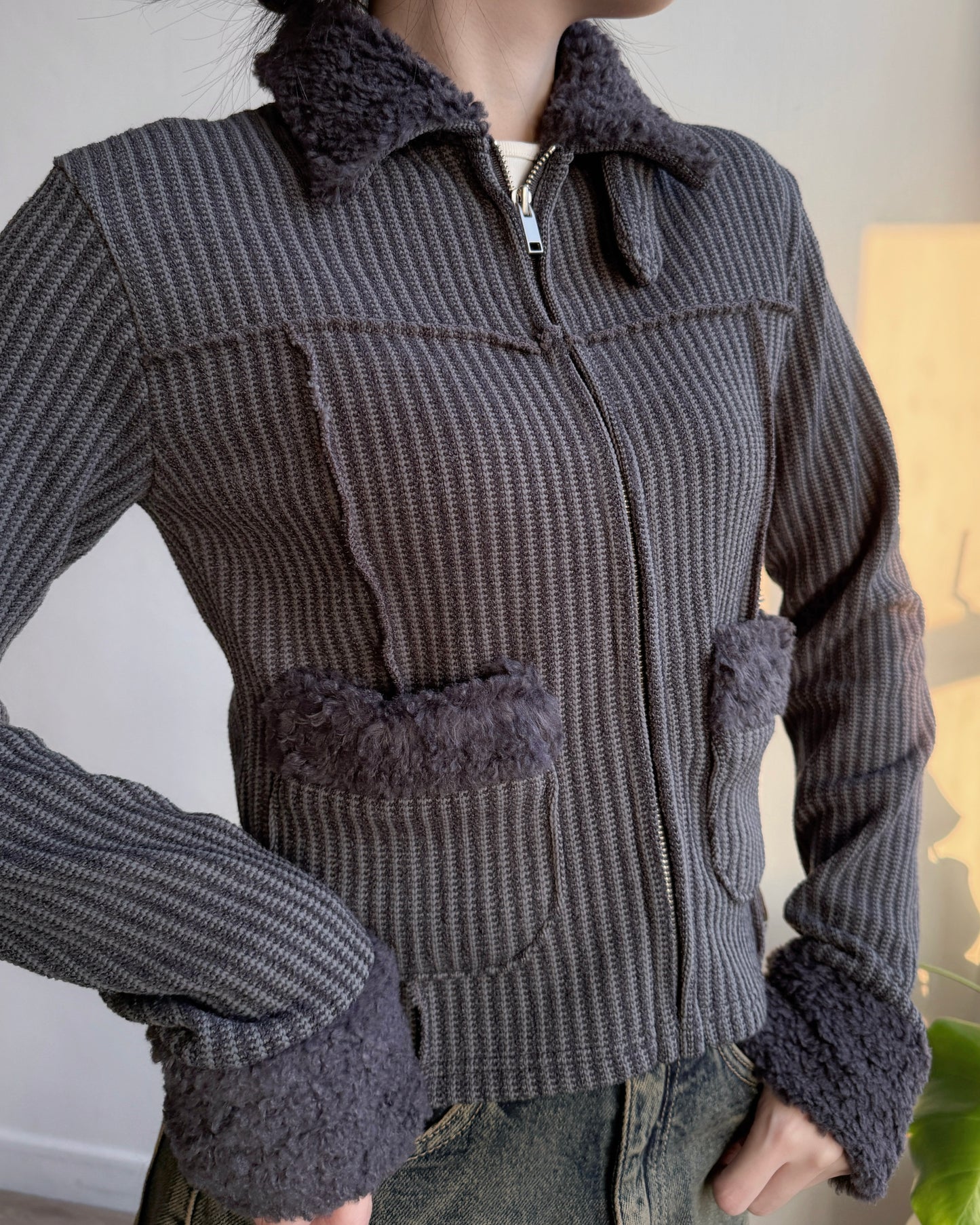 TP565 Fur Zip-up Top - Ivory | Charcoal