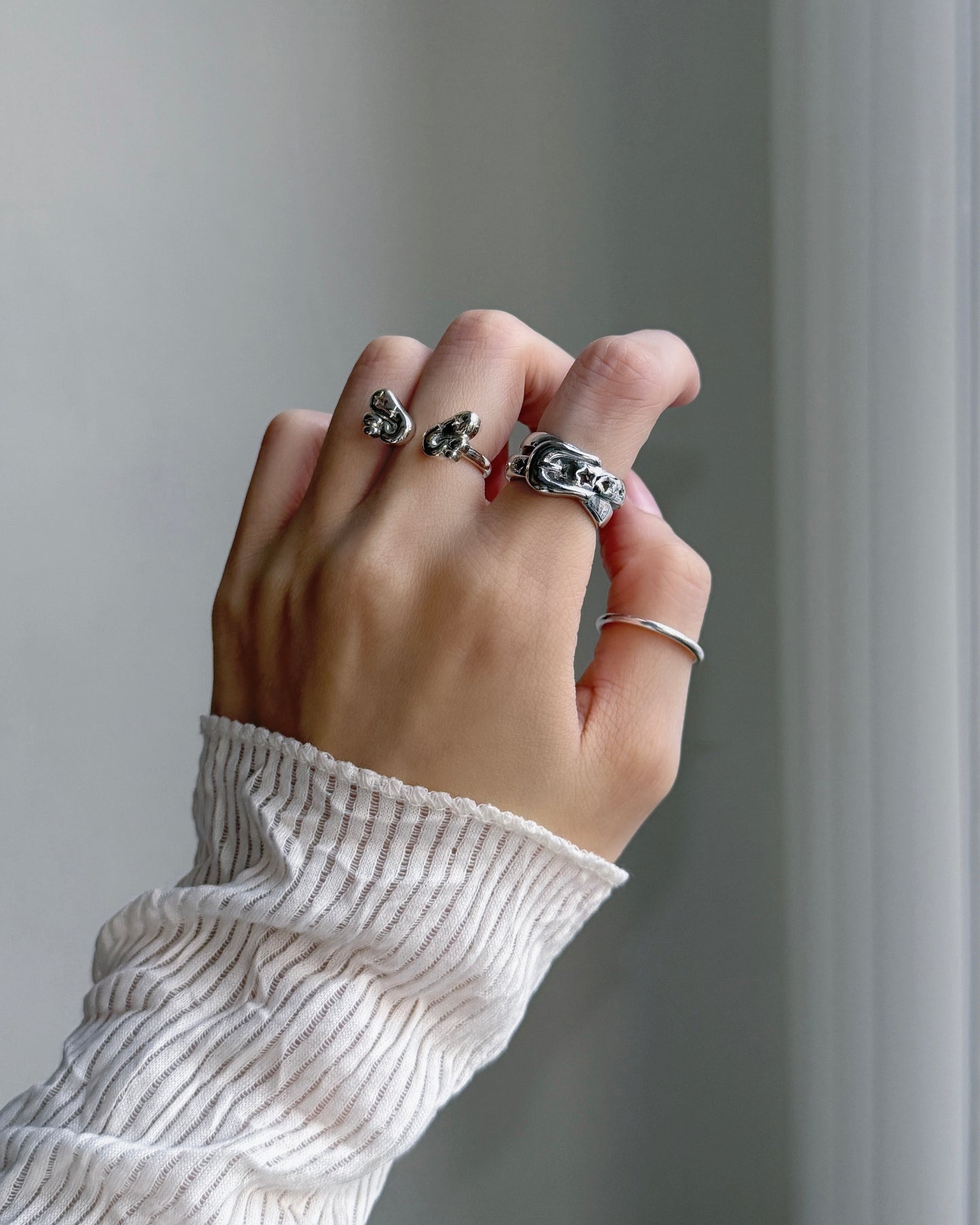KA422 Star Buckle Ring