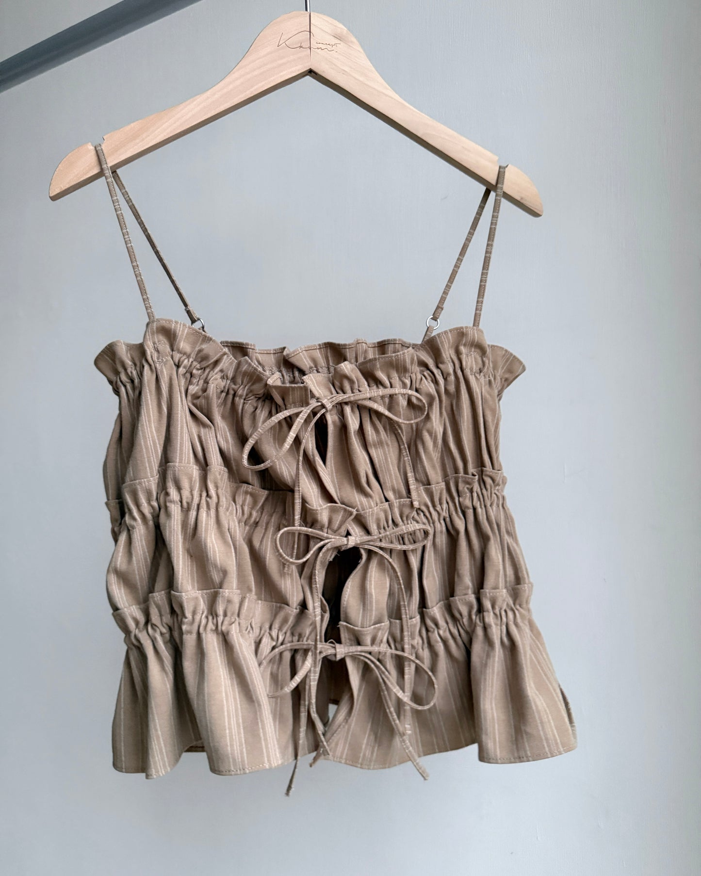 VT264 Eva Vest - Beige | Black