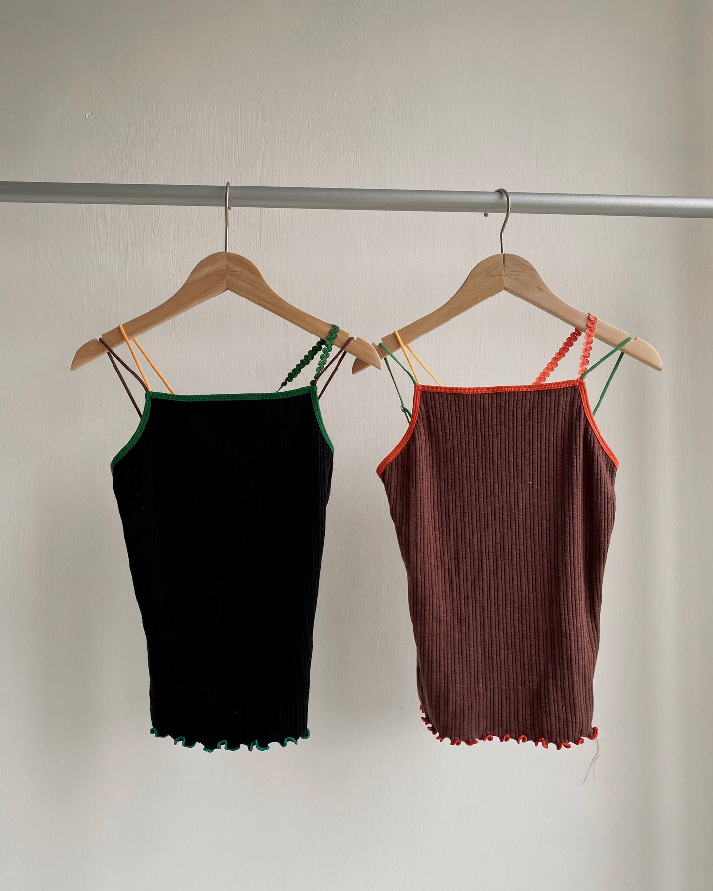 現貨 VT 234 QQ Vest - Black | Brown