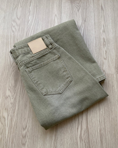 現貨 JN050 Straight Jeans - Olive
