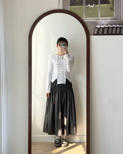 TP571 Button Top - Black | White