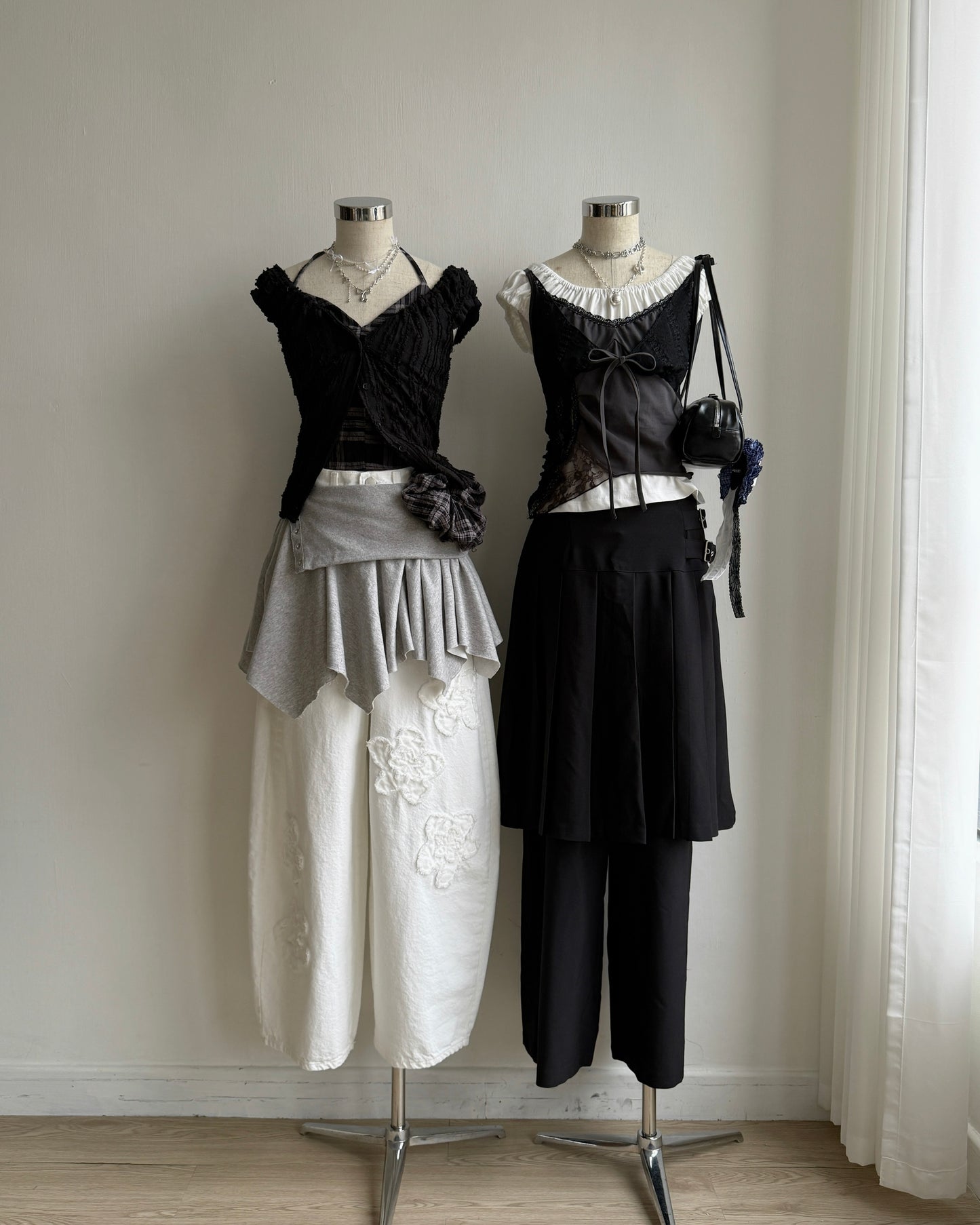PT082 Buckle Skirt Pants - Black | Stripes