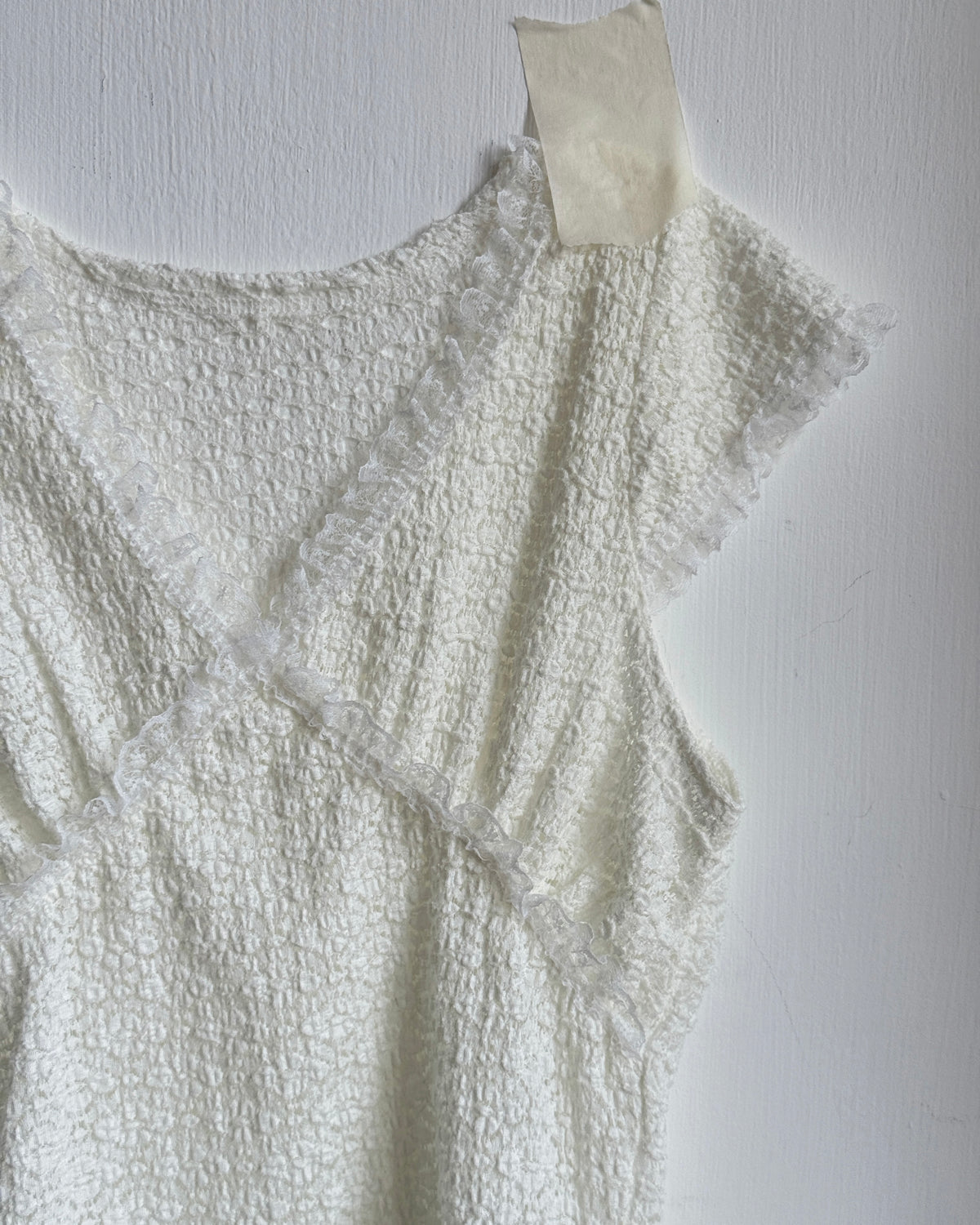 VT331 Vintage Lace Vest - Brown | White