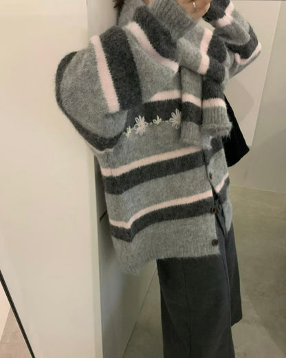 Preorder 🌸 CD054 Floral Muffler Knit - Gray | Brown