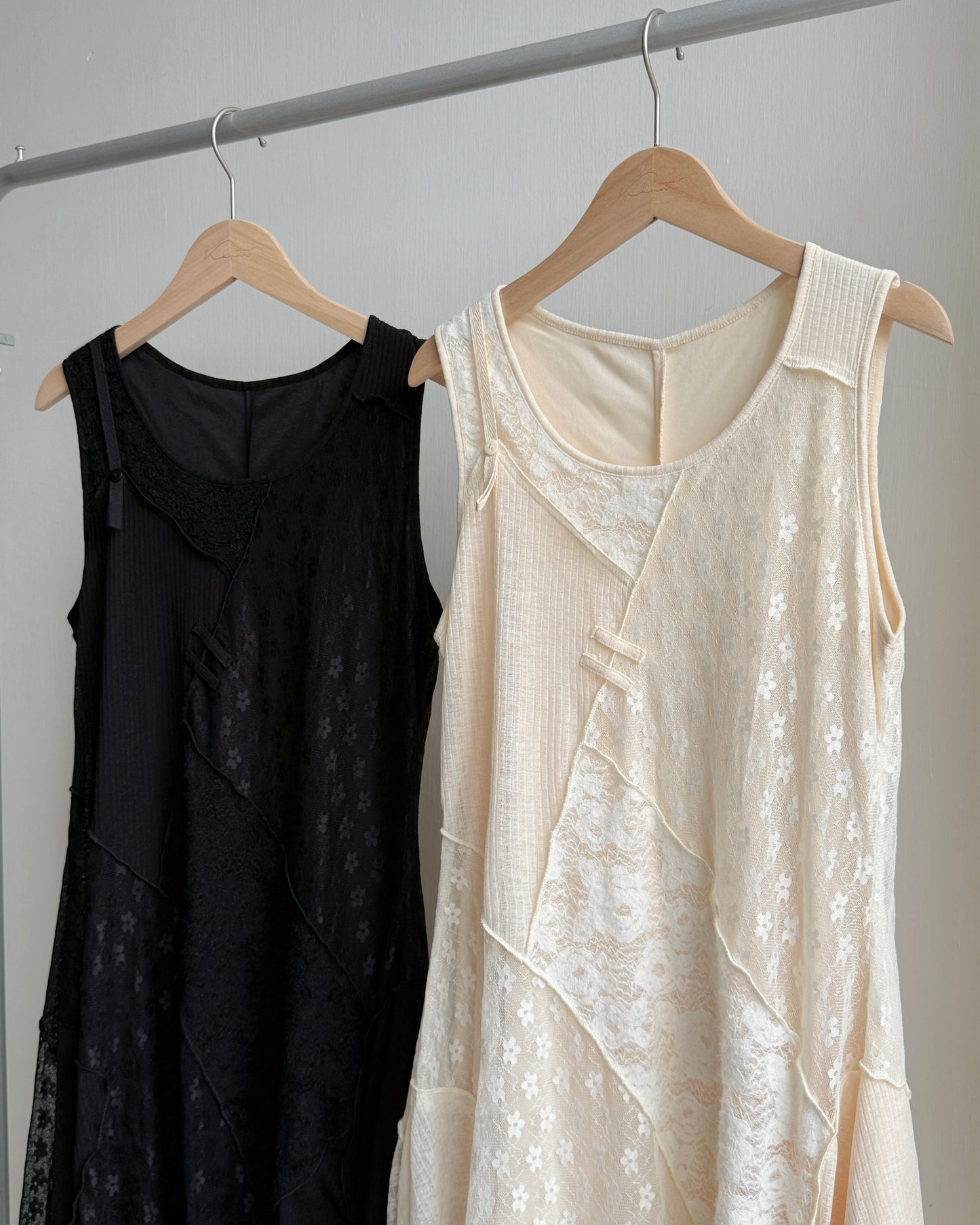 DS285 Lace-trimmed Shirred Patch OPS - Ivory | Black