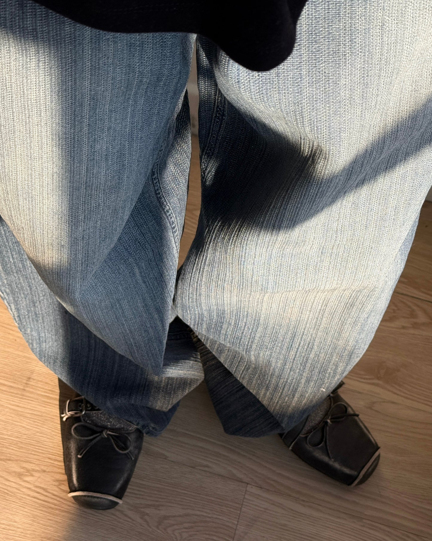 JN063 [ OOTJ ] Vintage Mid-Wash Wide Jeans