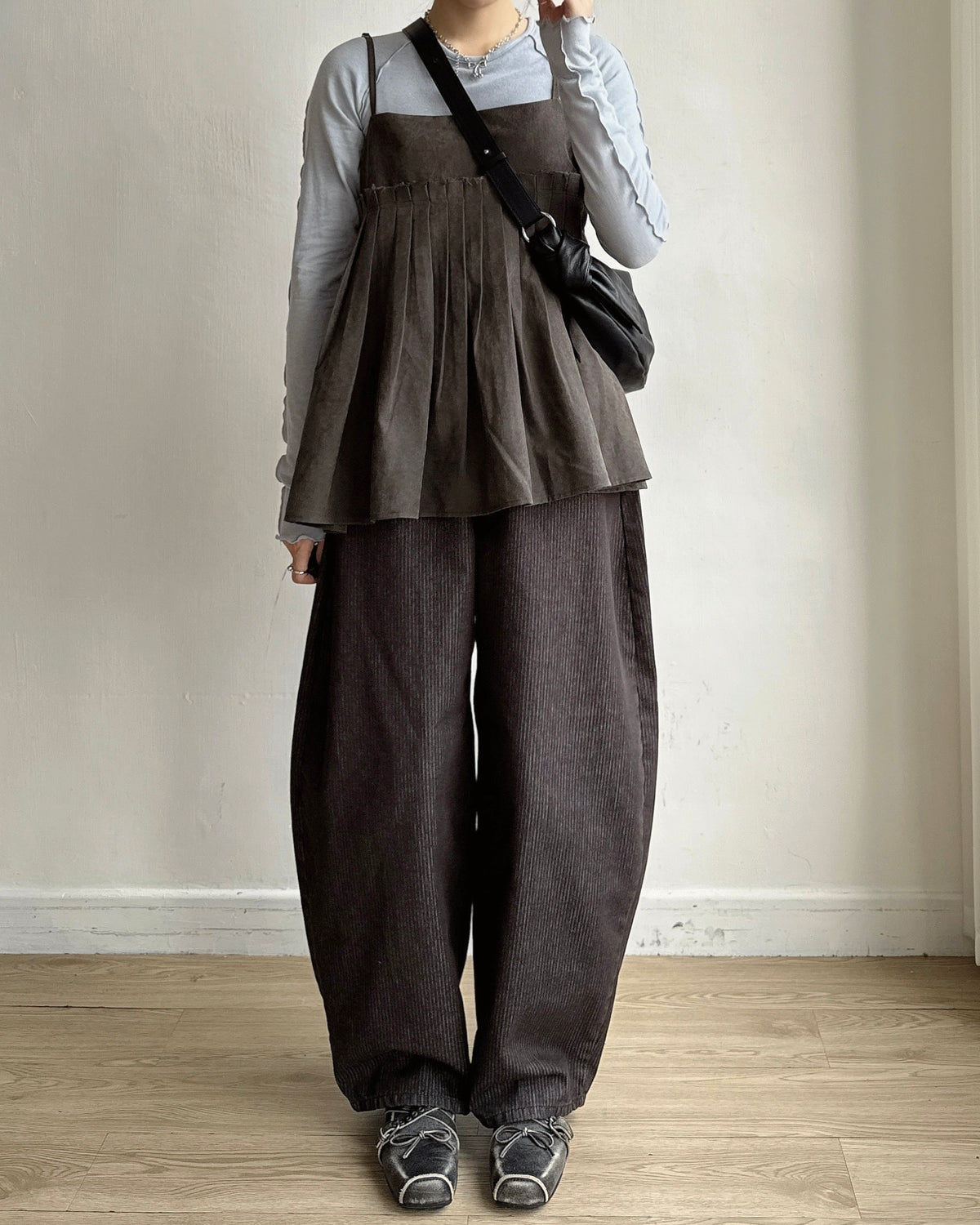 JN070 Balloon Buckle Stripe Pants - Navy | Brown | Gray