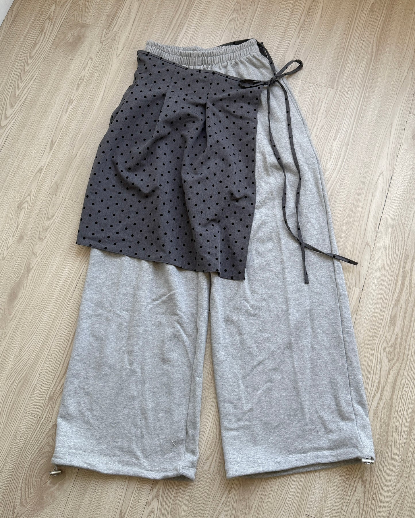PT074 Polka Dot Warp Pants - Gray | Black