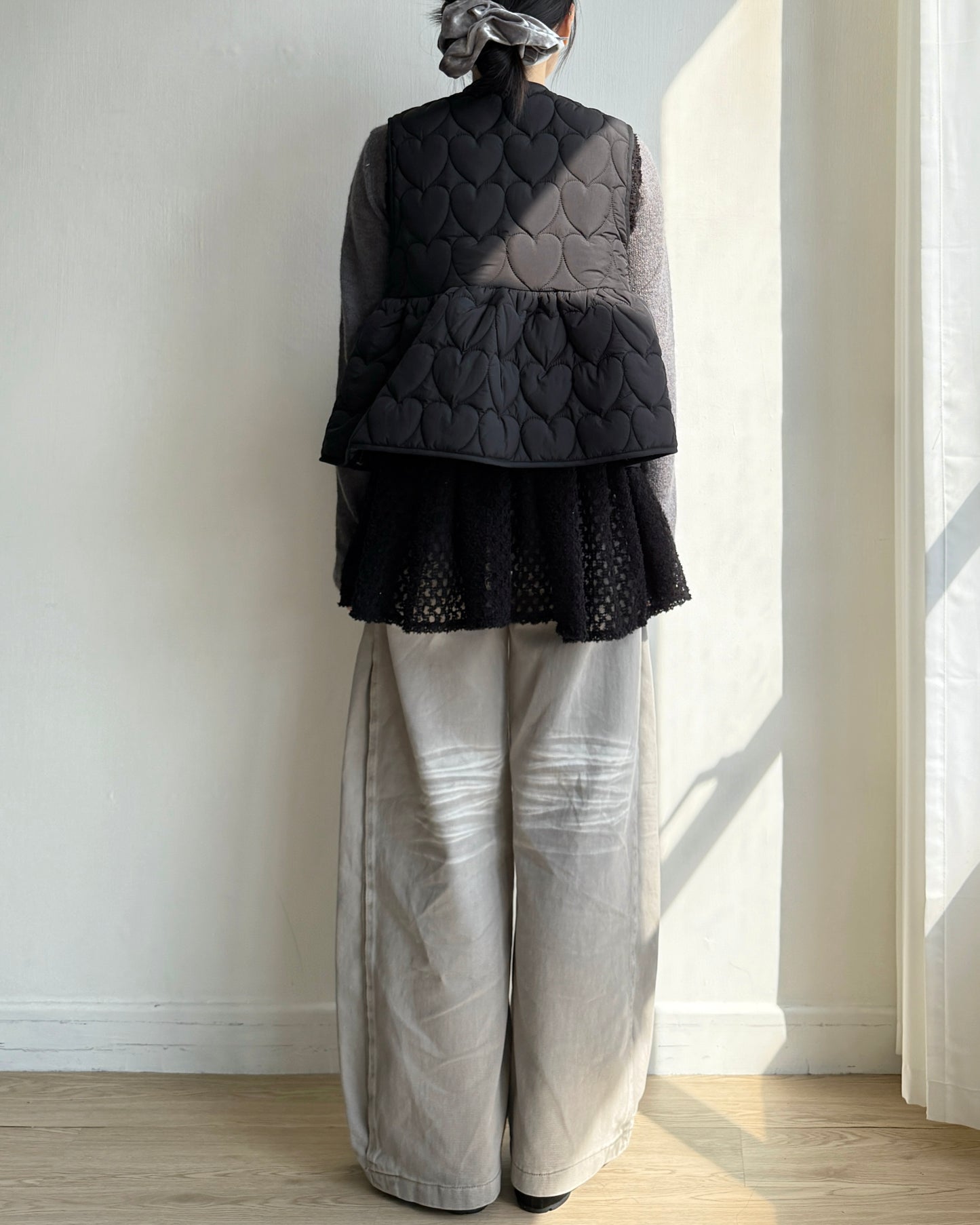 🐏早鳥限定優惠 VT267 Heart Quilted Vest - Khaki | Black