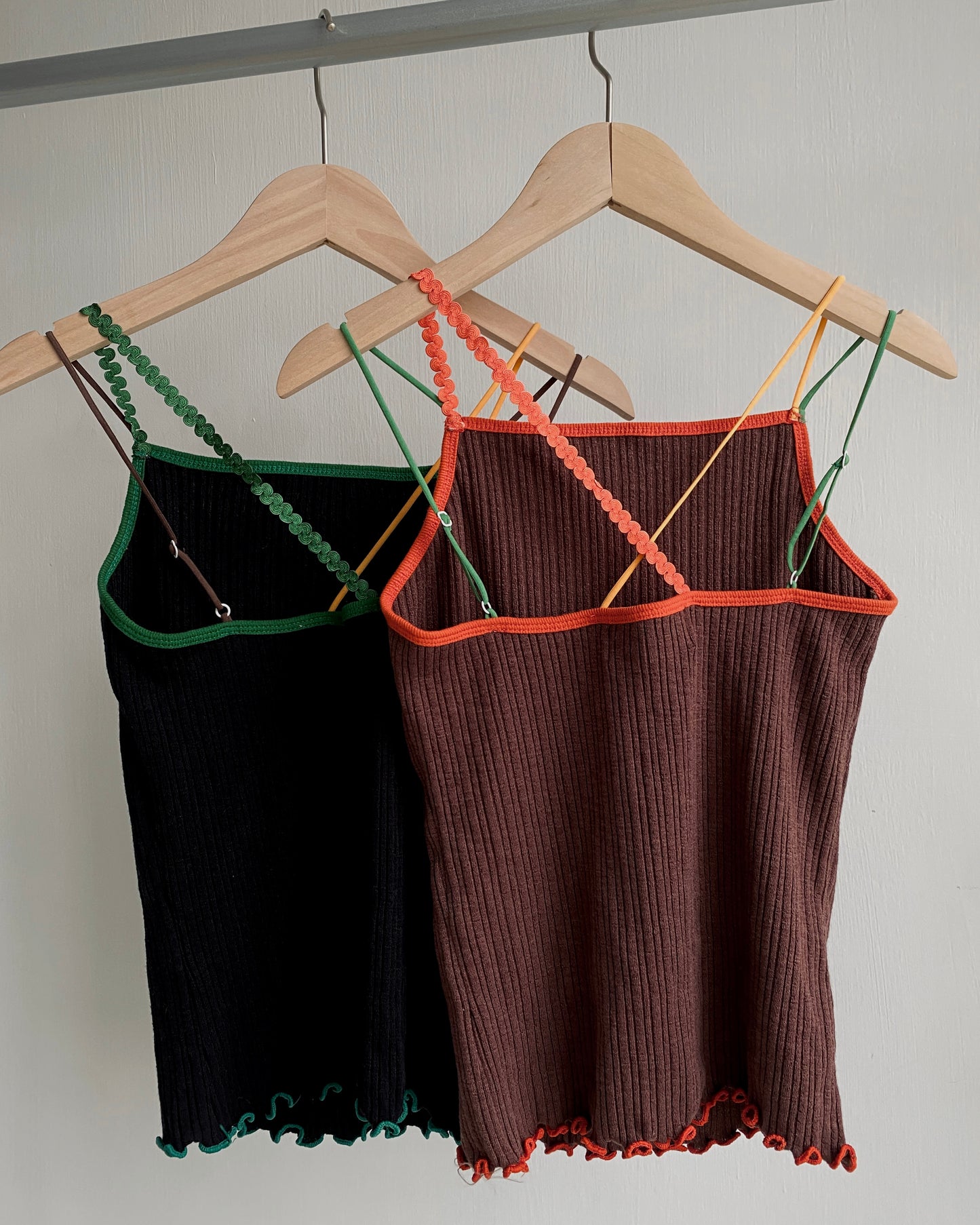 現貨 VT 234 QQ Vest - Black | Brown