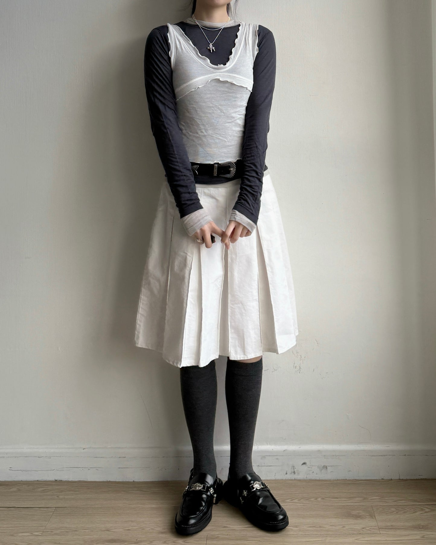 SK214 Pleated skirt - White | Navy | Beige