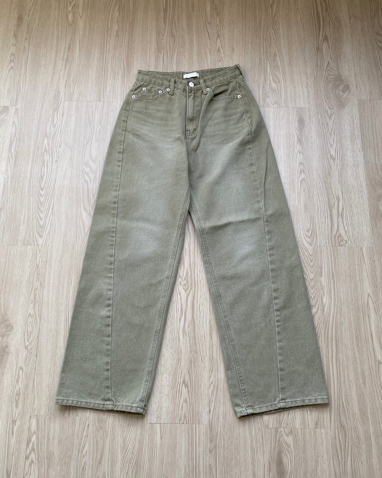 現貨 JN050 Straight Jeans - Olive
