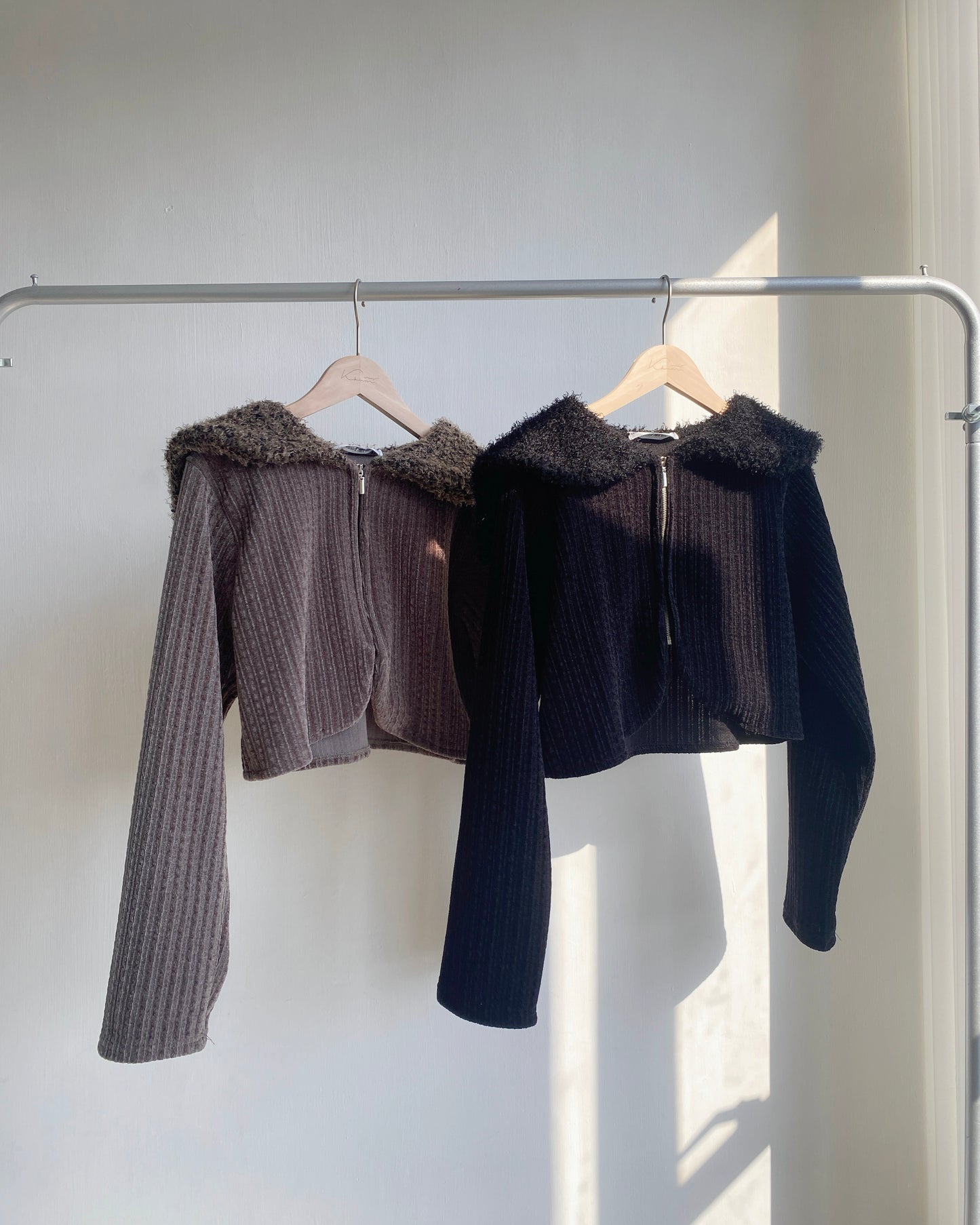 現貨 CD048 momo Cardigan - Khaki | Black