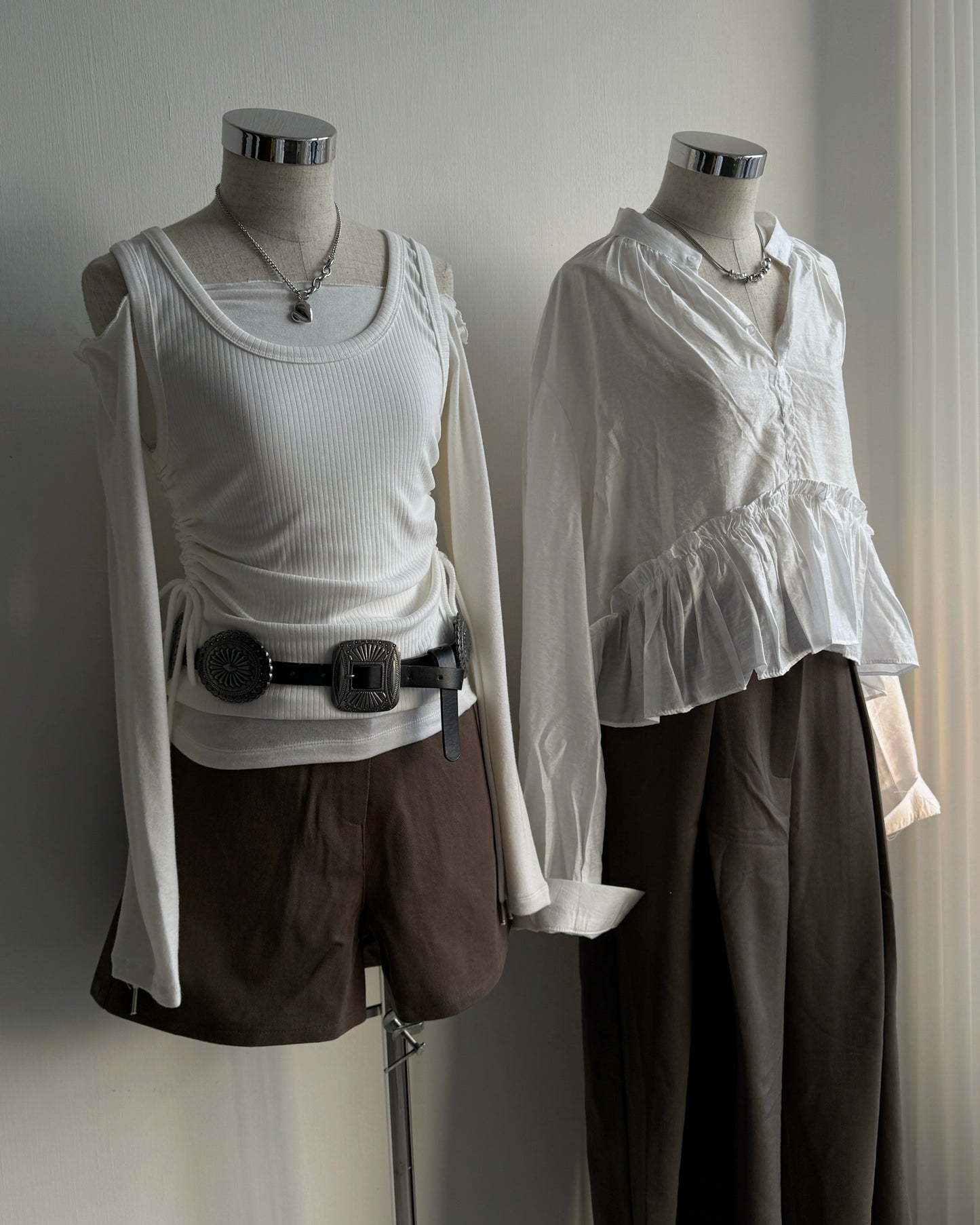 (🧨7-11/2限定優惠) TP568 Ruffle Blouse - White | Khaki | Black