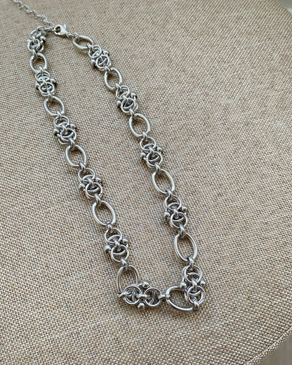 KA347 Knot Necklace