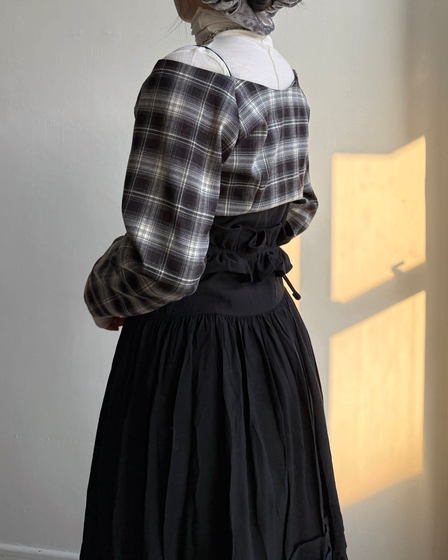 DS286 鈕扣多種穿法OPS - Ivory | Black