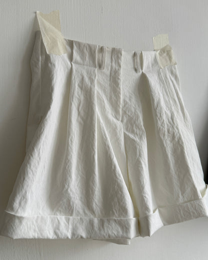 SP021 Roll-up Shorts - White | Black