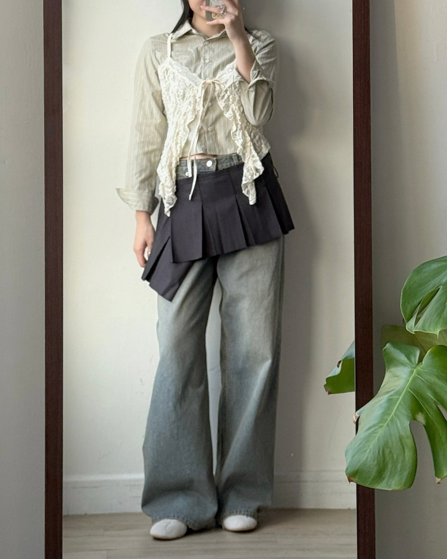 VT281 Lace Frill Vest - Ivory | Gray | Black