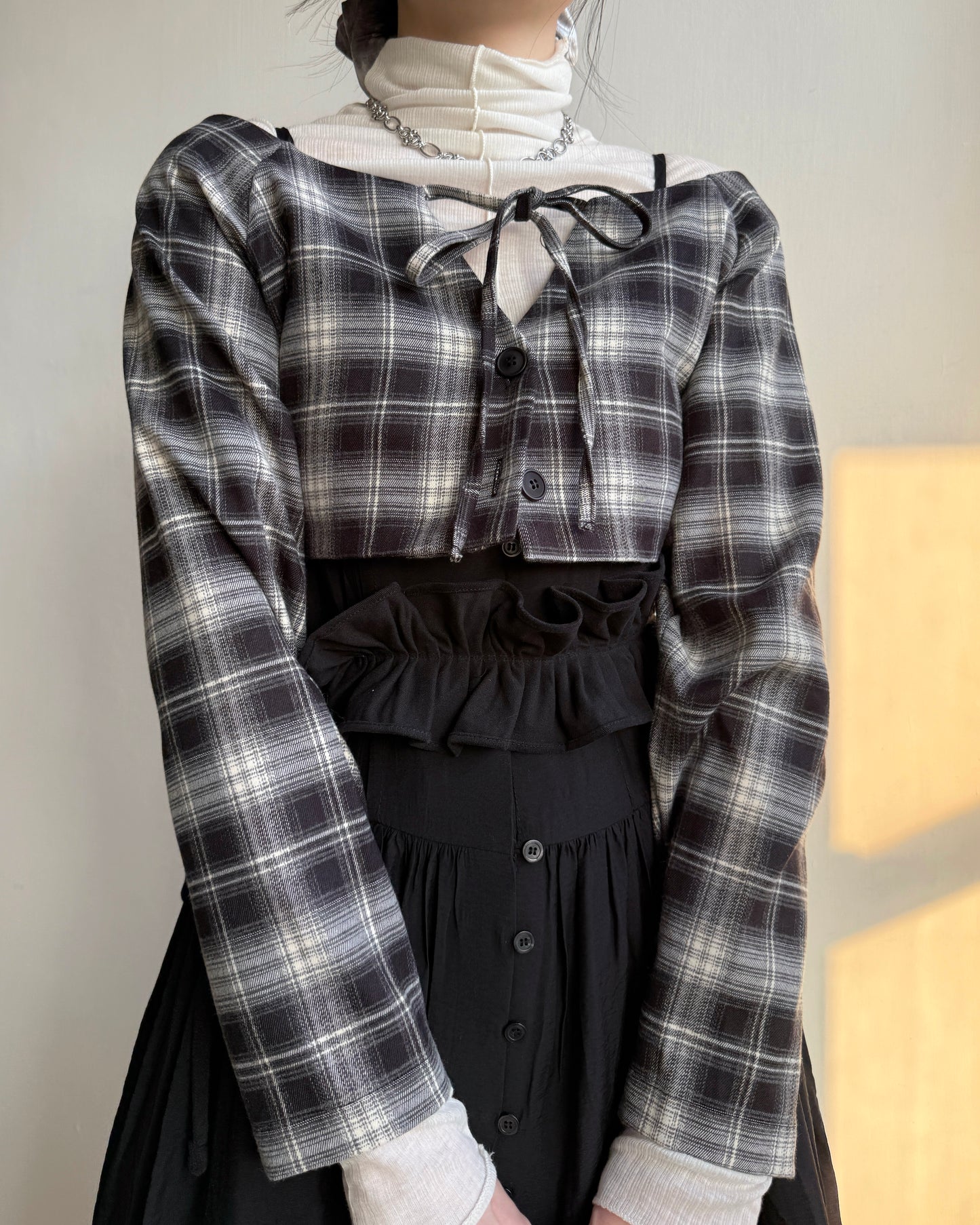 TP563 格仔一字肩短上衣 - Brown | Black