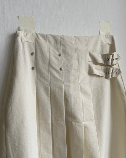 SK225 Pleated Skirt - Ivory | Black