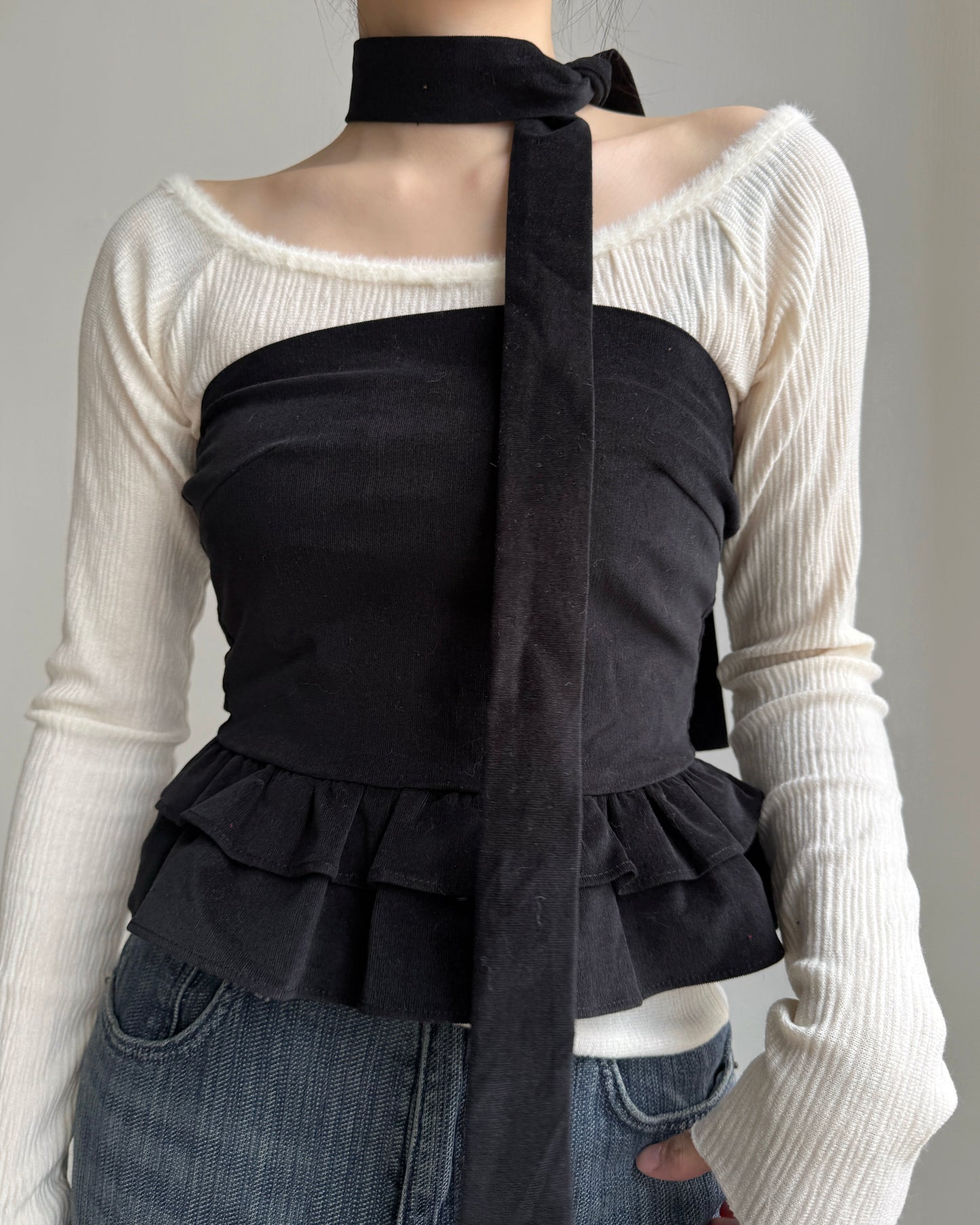 TP563 Trimmed Top - White | Black