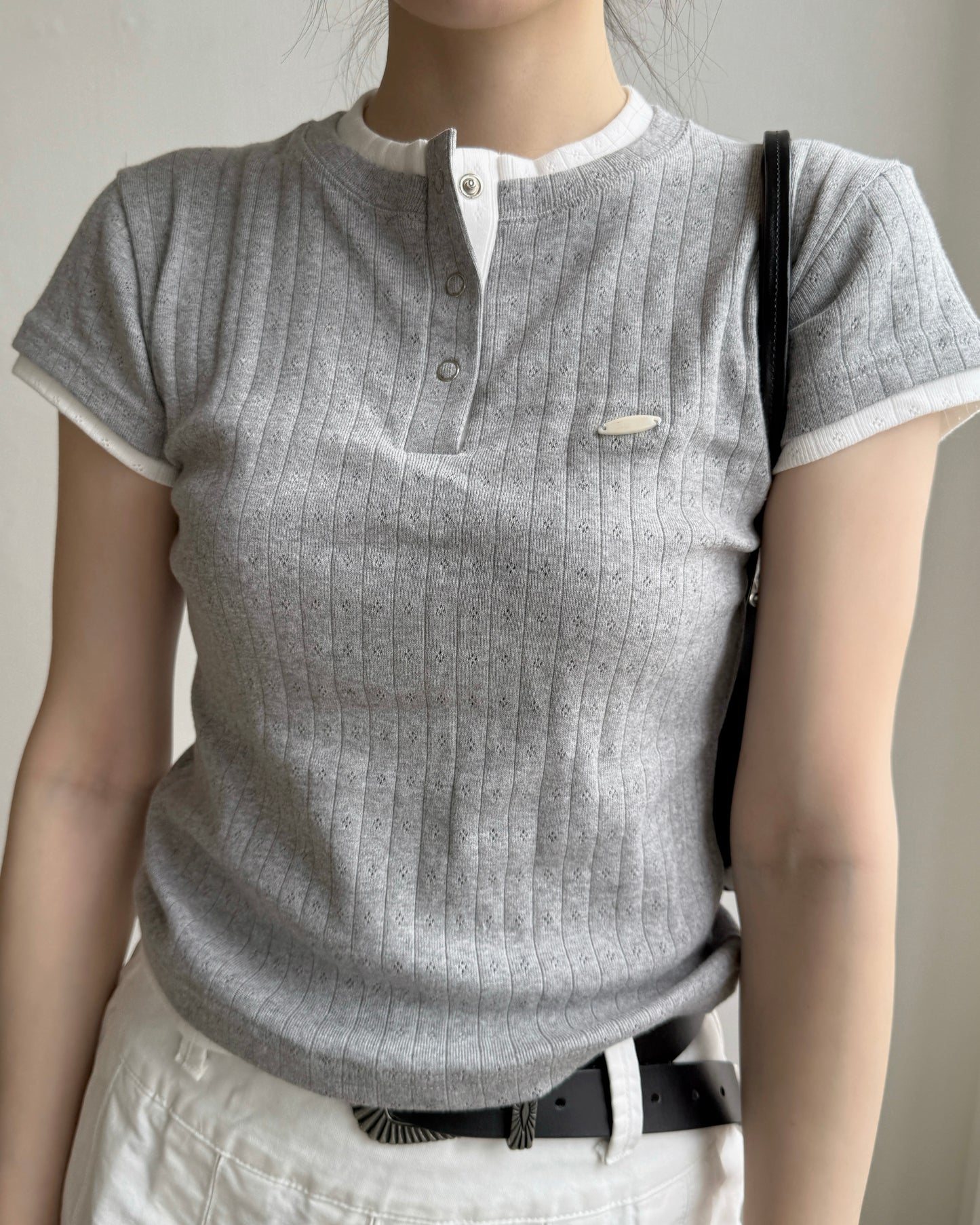 TP590 Layer QQ Top - Gray | White