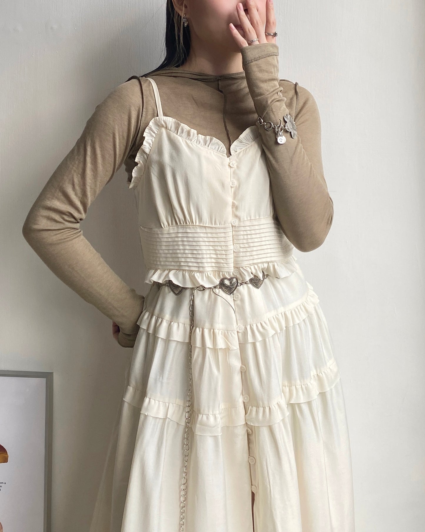 DS257 Ruffle Button OPS - Ivory | Black