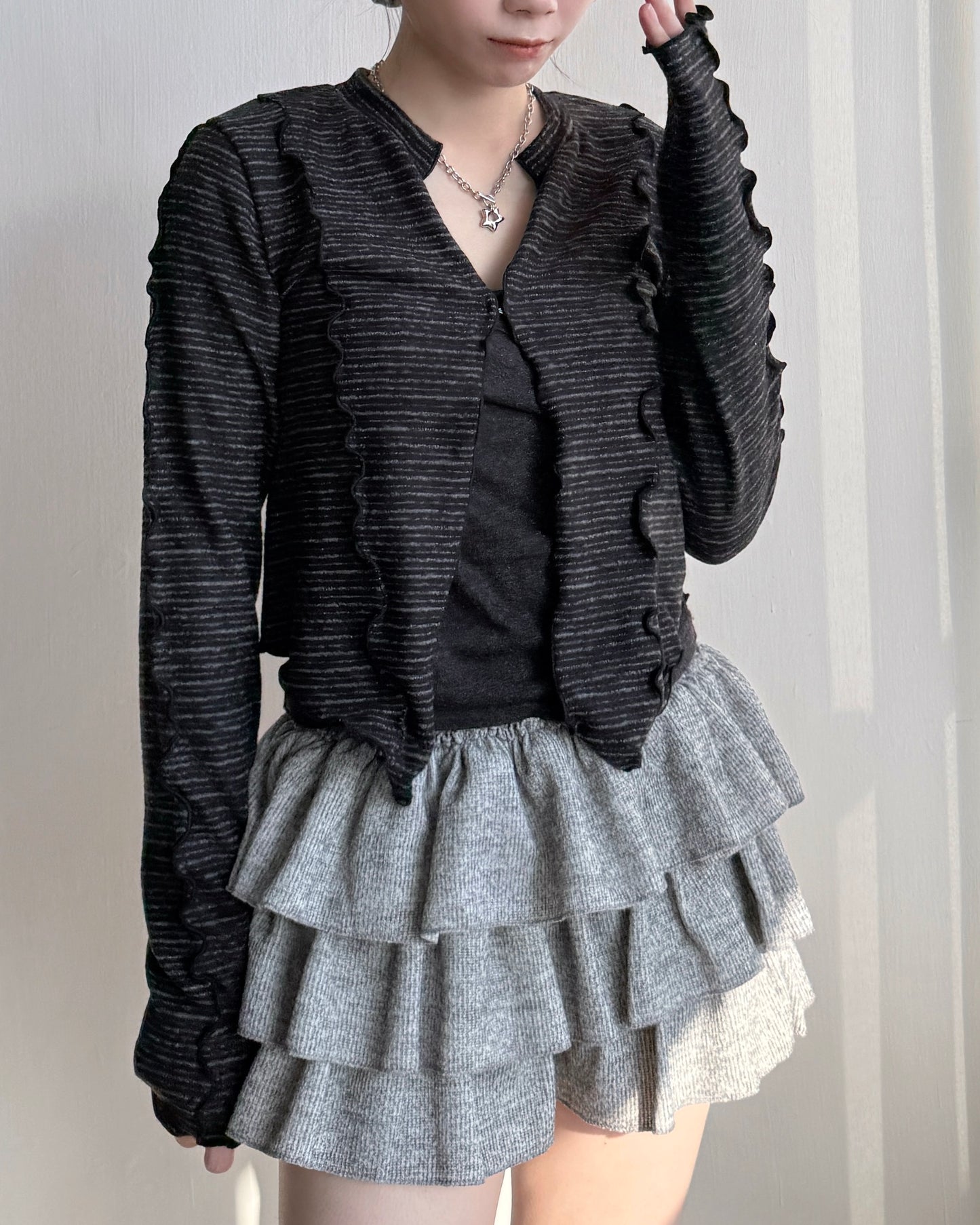 SK208 蛋糕小短裙褲 - Ivory | Grey