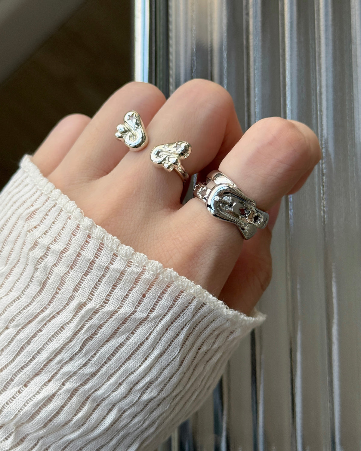 KA422 Star Buckle Ring