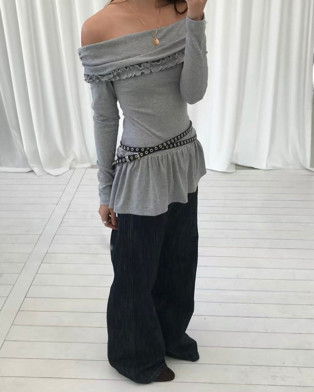 TP568 Off-shoulder Frill Flare Top - Gray | Black