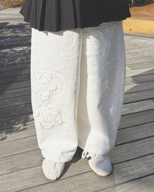 JN064 Floral Jeans - White | Black