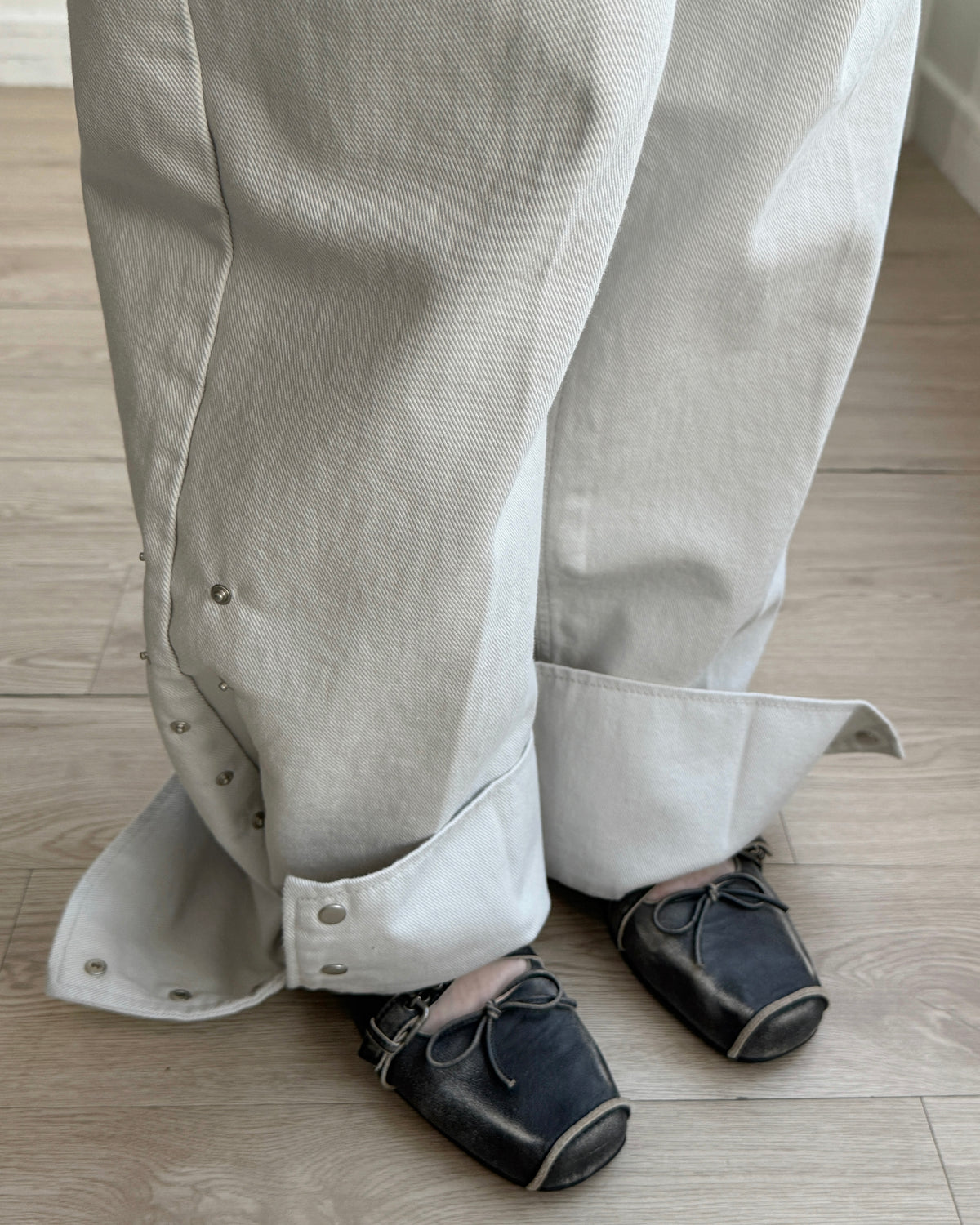JN068 Flip Wide Jeans - Gray | Black