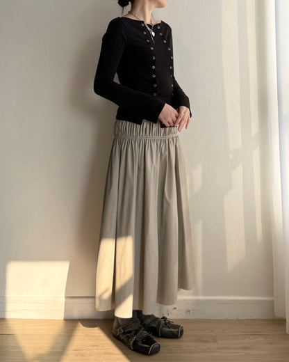 TP571 Button Top - Black | White