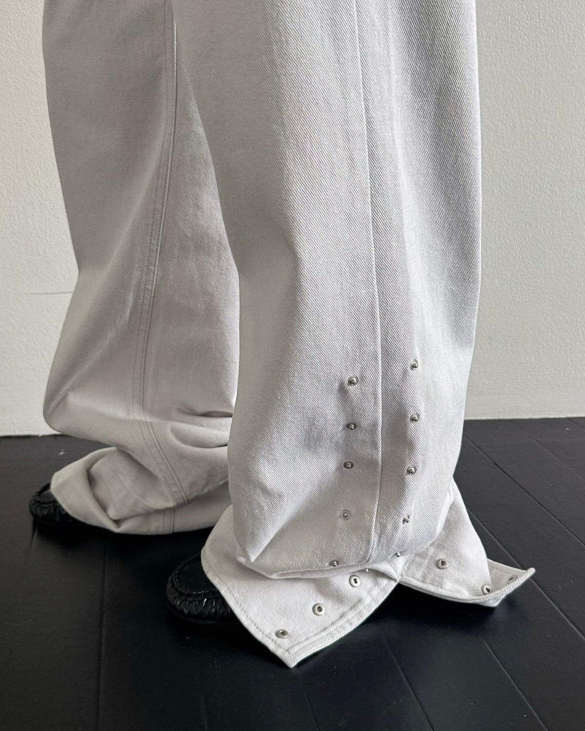 JN068 Flip Wide Jeans - Gray | Black