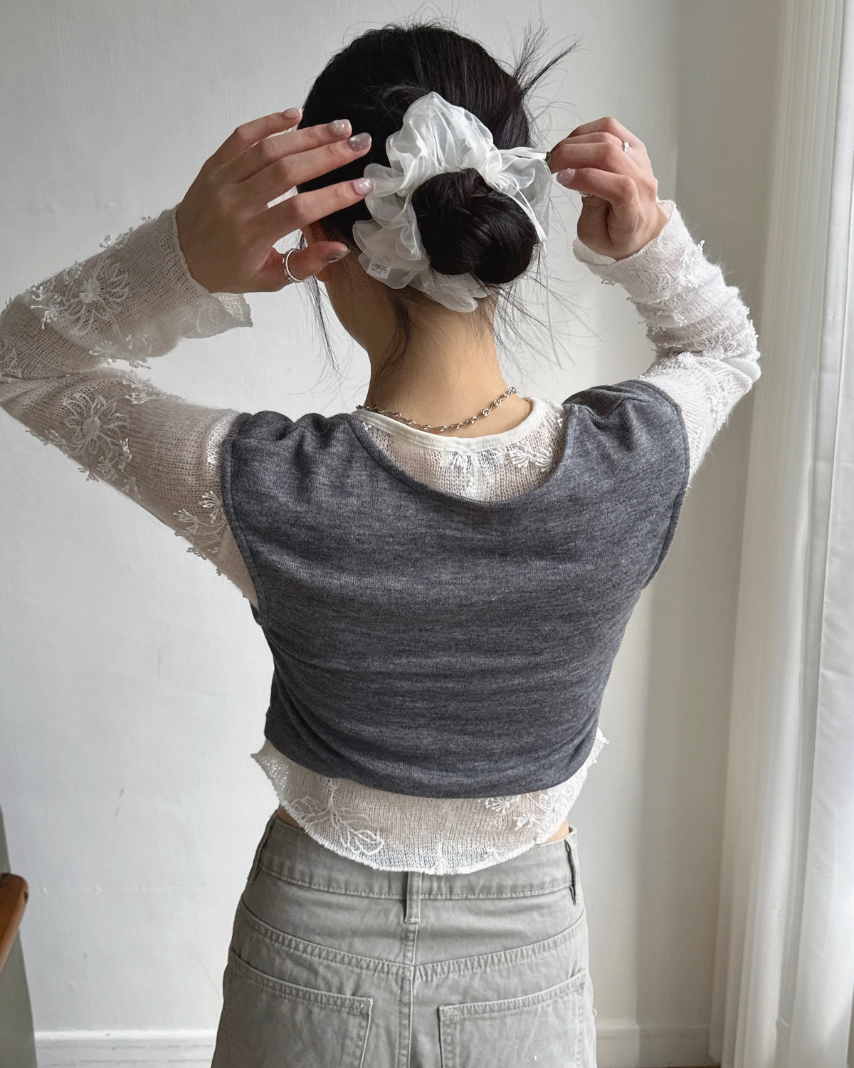 (~3/11🛎️新品優惠) TP626 Floral Sheer Knit Top - Ivory